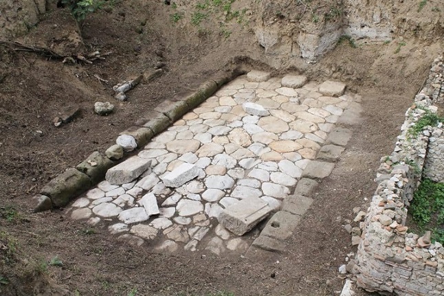 NUCERIA DOMUS DEL DECUMANO 7